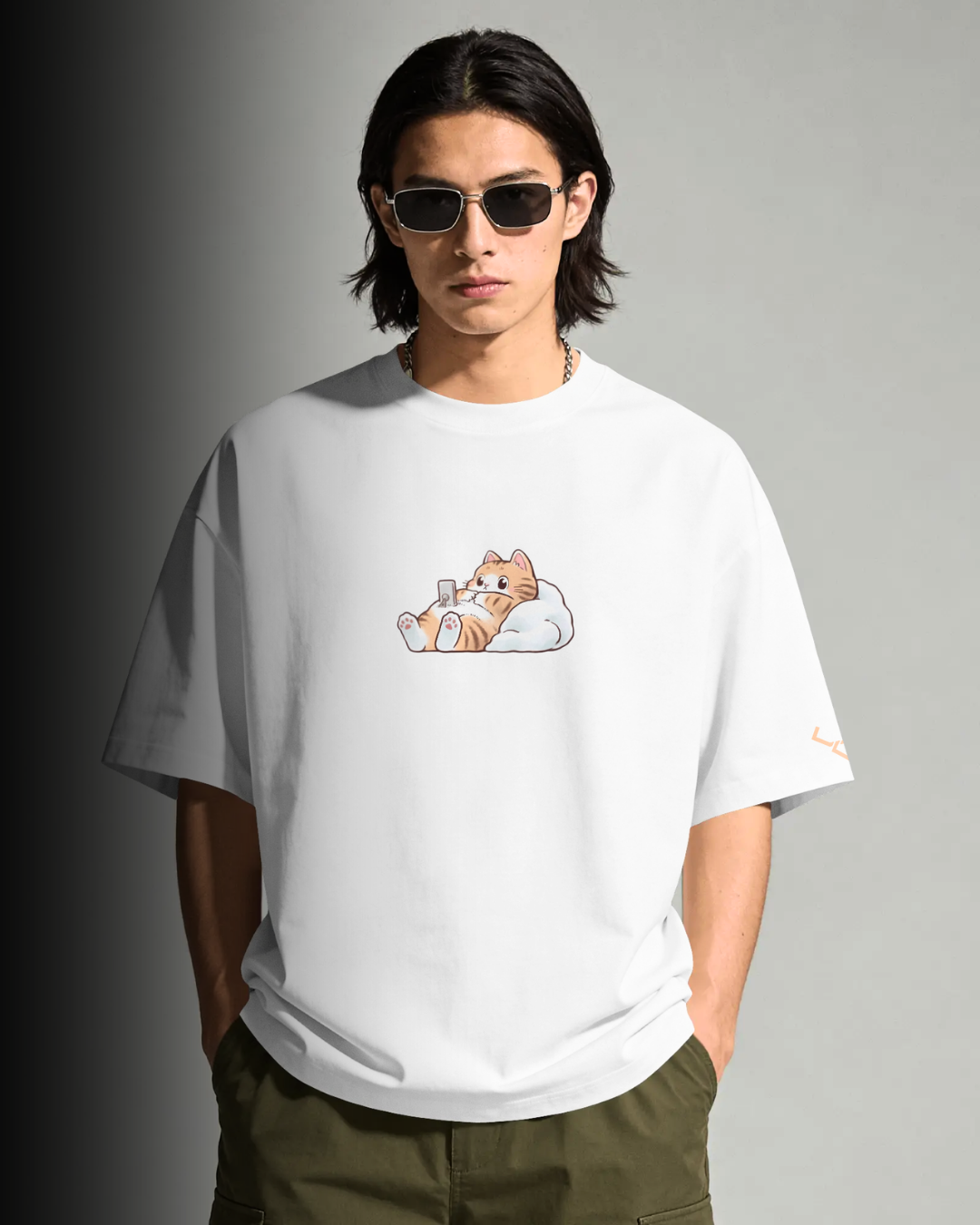 Sleepy Kitty - Oversized Tee