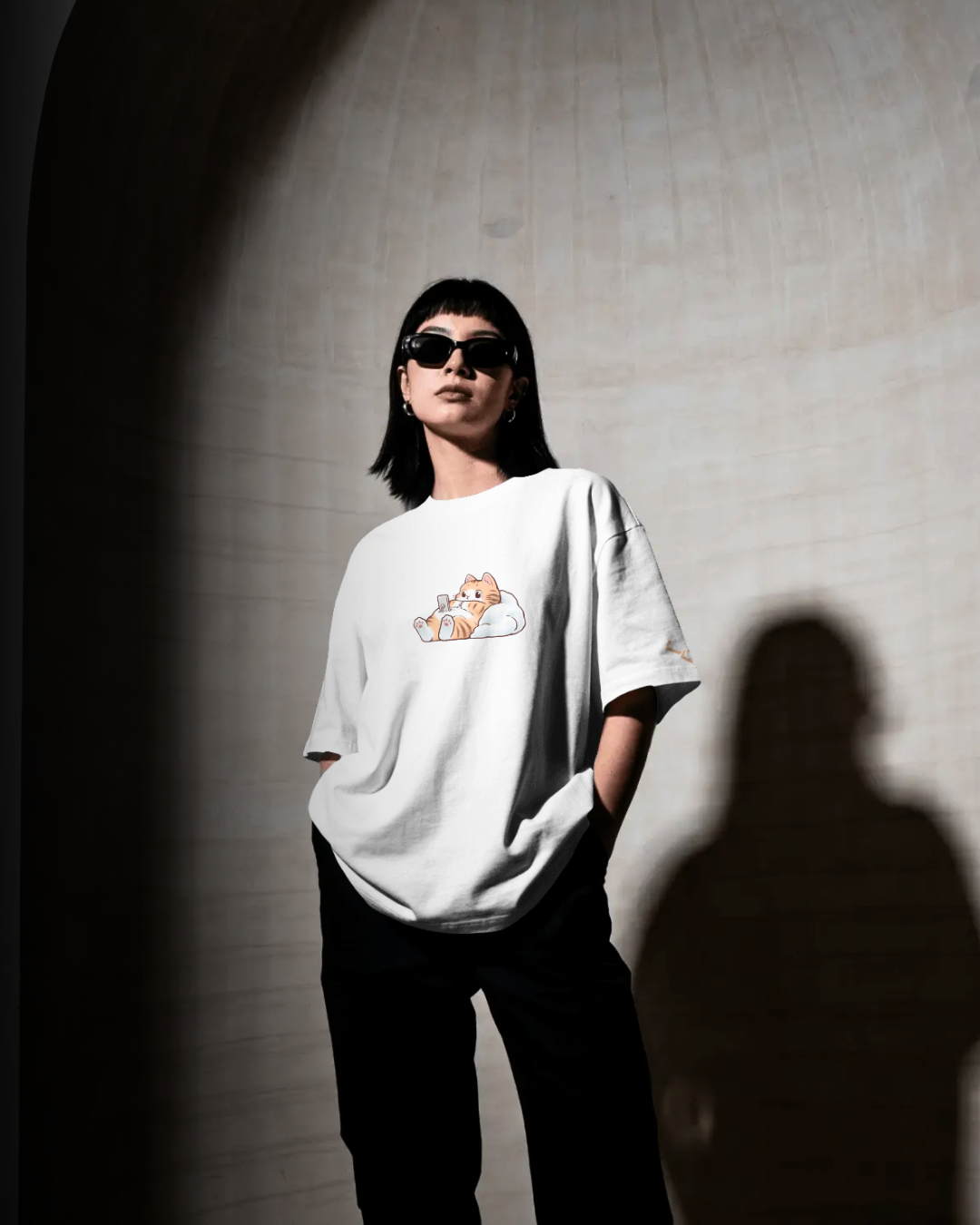 Sleepy Kitty - Oversized Tee