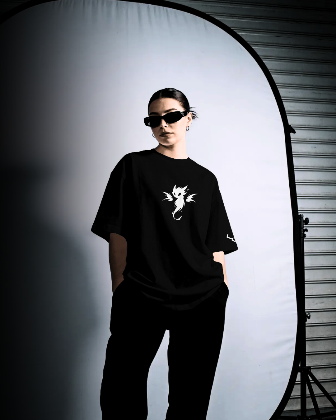 Toothless - Oversized Tee